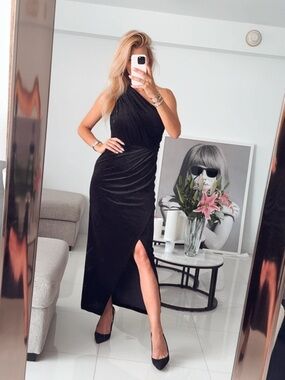 Express Black One-Shoulder Ruched Slit Evening Dress
